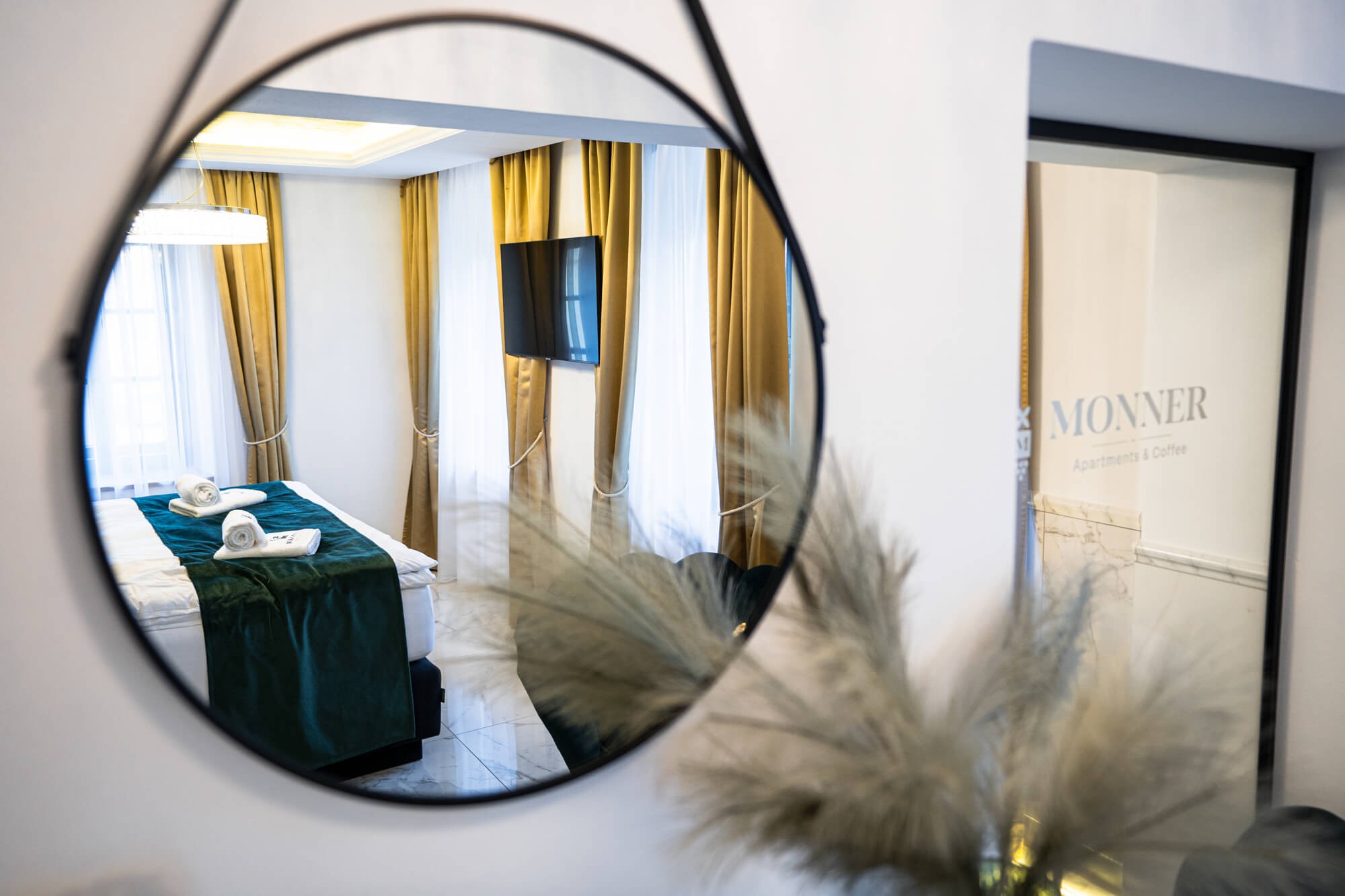 Pálava – Deluxe double room with a castle view – photo 5